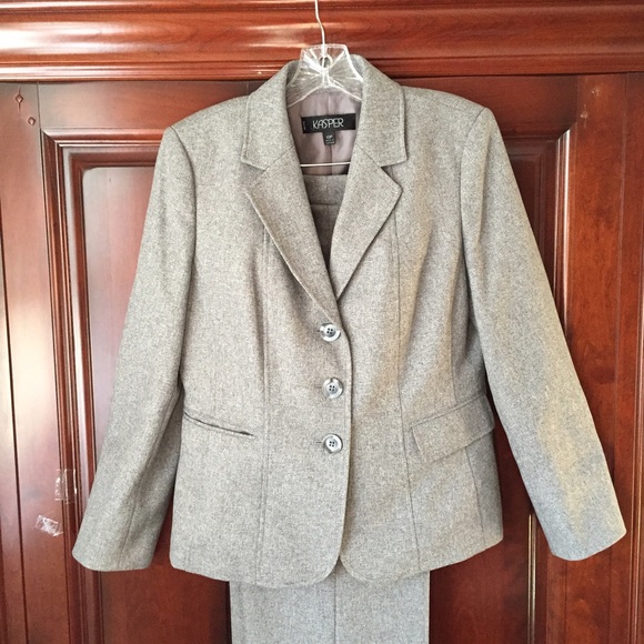 Kasper suit