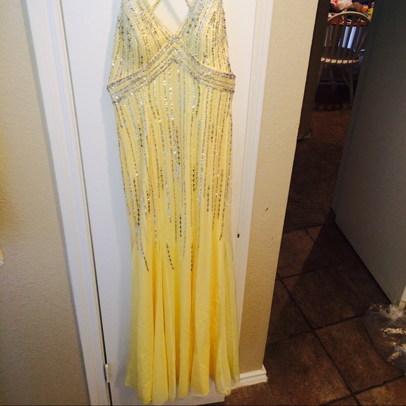 Prom dress - Picture 4 of 4