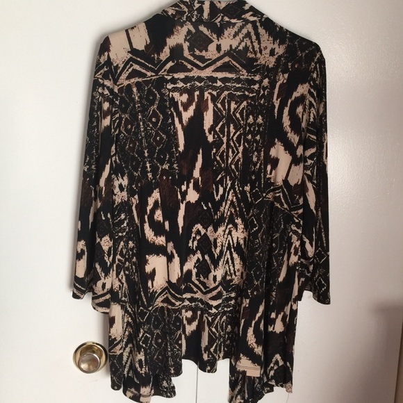 Blouce - Picture 2 of 4