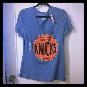 NBA NY Knicks v-neck tee