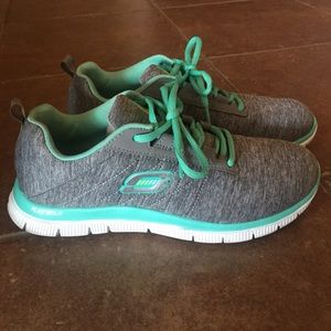 Sketchers lightweight