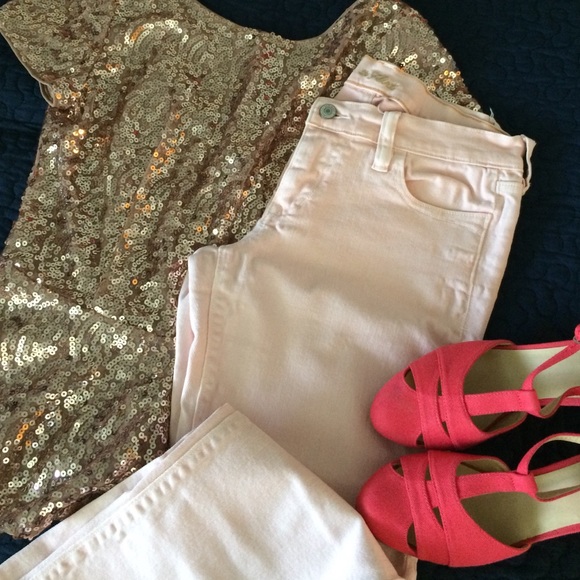 Light Pink Old Navy zip ankle crops