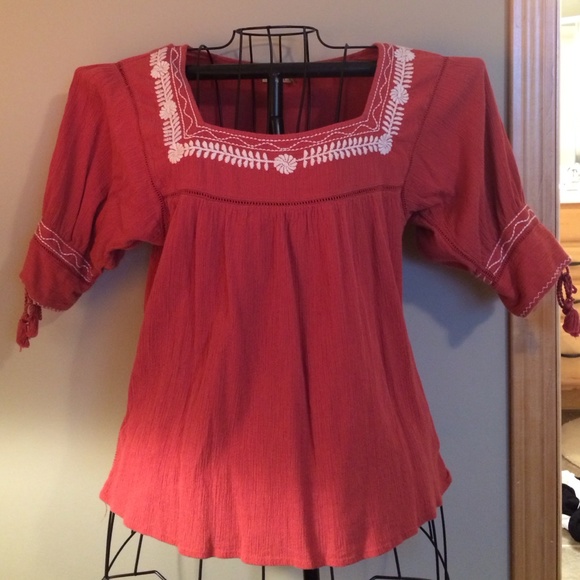Old Navy cute ladies top!