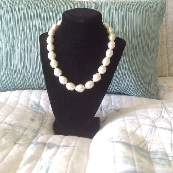 Joia De Majorca Pearl Necklace--Baroque, 13x15mm