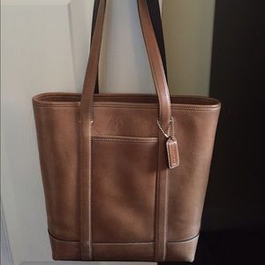 👜Coach small camel tote👜