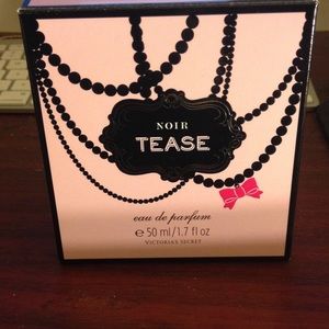 Victoria's Secret Noir Tease Perfume