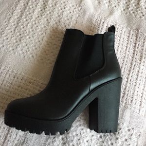 Black block heeled leather boot