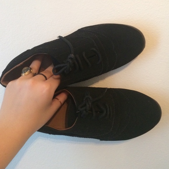 never worn black shoes