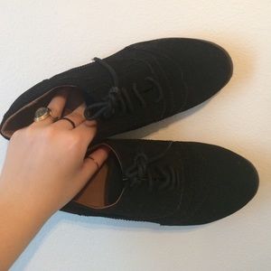 never worn black shoes