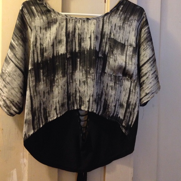 Adoré black/gray/white crop top, NWOT