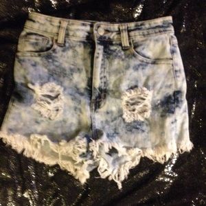 Bleached high waisted shorts