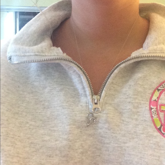 Sterling silver heart shaped necklace - Picture 2 of 2