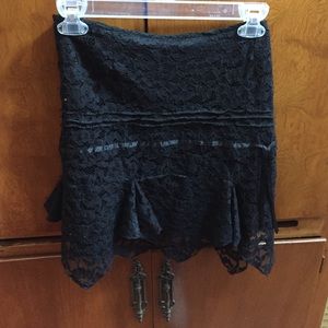 Black laced skirt