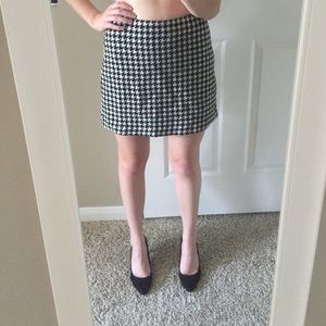 Houndstooth skirt