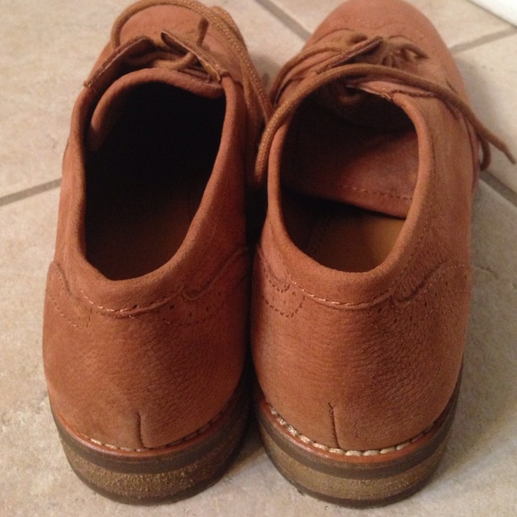 brown shoes - Picture 3 of 3