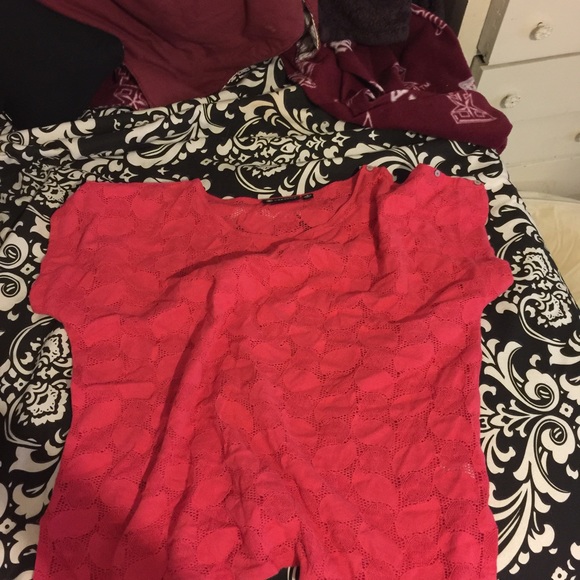 Pink versona lace