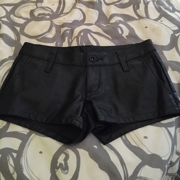 Hurley pleather shorts