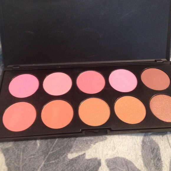 Cheek palette (10) colors