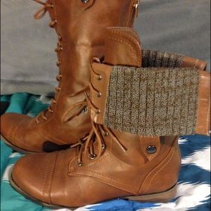 Sweater lined combat boots