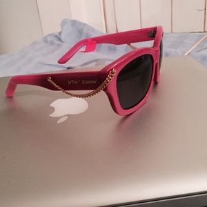 Hippie and cute Betsey Johnson sunglasses