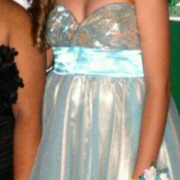 Short dress