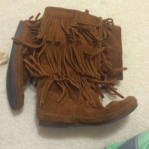 Minnetonka fringe boots in caramel