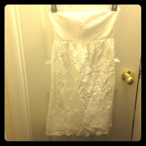 White lace strapless dress