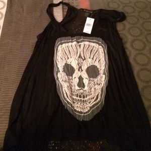 Black tank with skull design