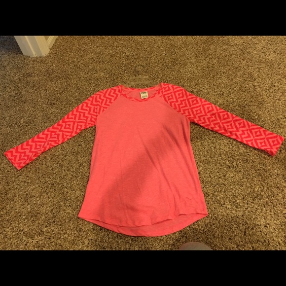 Gorgeous coral VS Pink top!