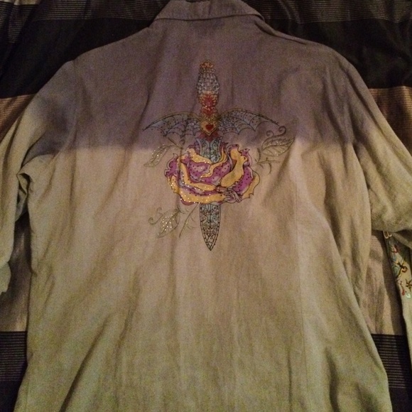 Pearl snap style long sleeve top - Picture 2 of 2