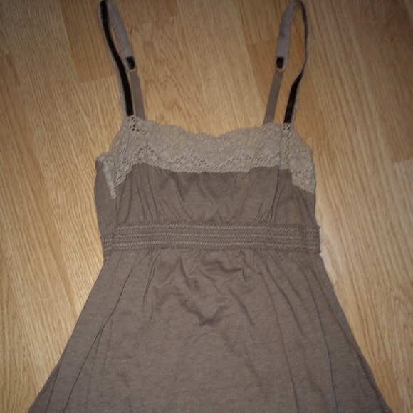 Brown Aerocrombie & Fitch top