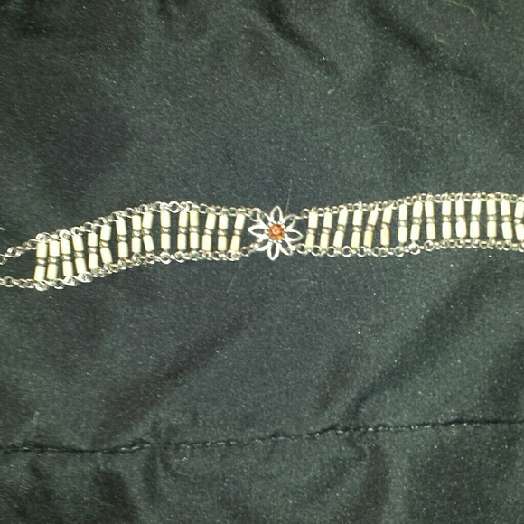 Choker flower necklace - Picture 1 of 2