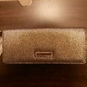 NWT Kenneth Cole Reaction wristlet