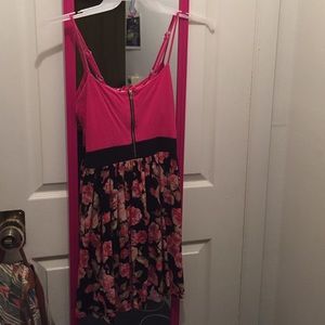 Floral dress with front zipper