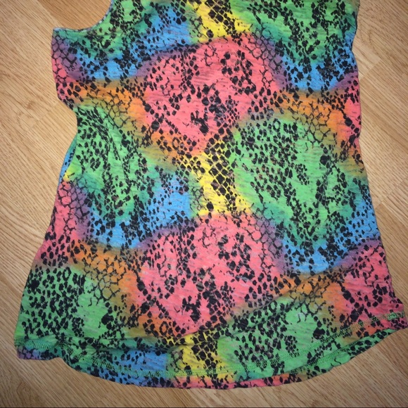 Colorful tank - Picture 2 of 2