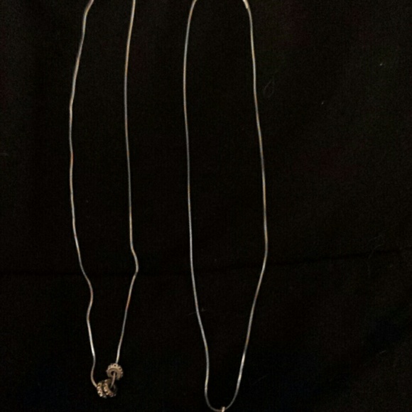 Simple necklaces - Picture 2 of 3
