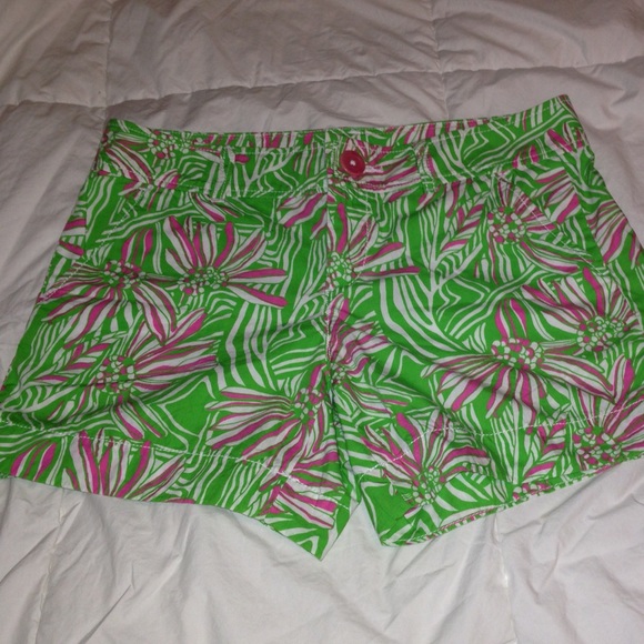 🚫 SOLD 🚫 Lilly Pulitzer shorts