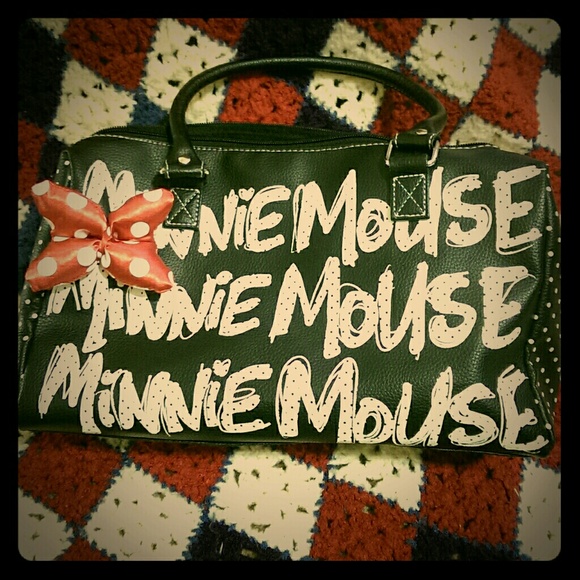 Minnie-Mouse purse!