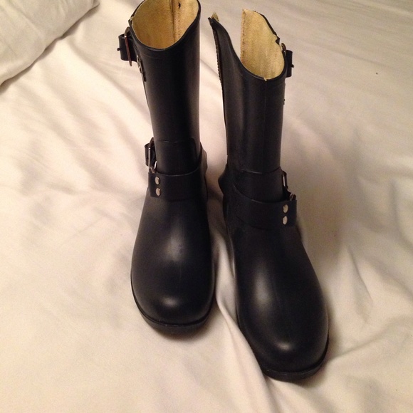 Steve Maden Rain Boots
