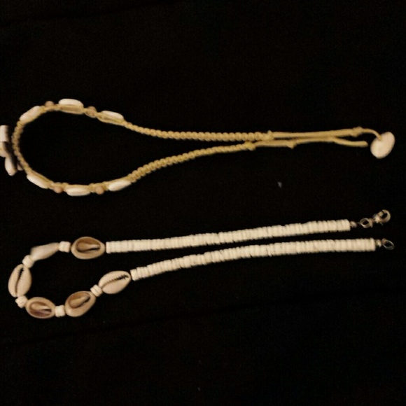 Shell necklaces - Picture 2 of 2