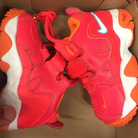Nike Deion's