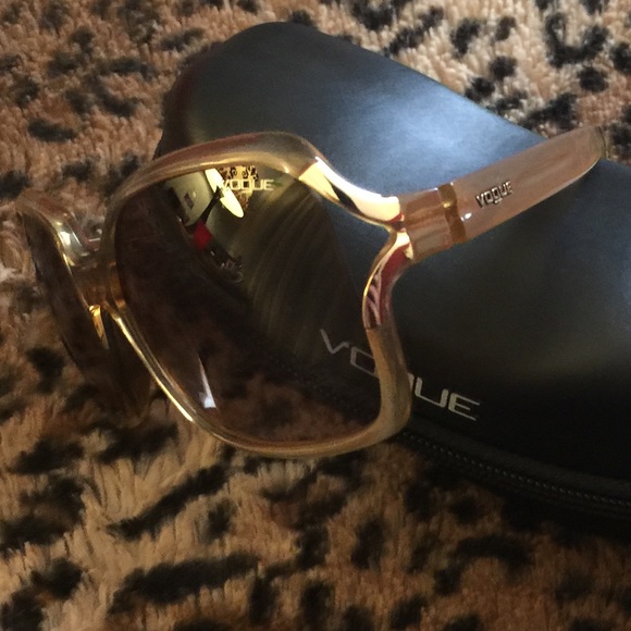 Vogue Sunglasses main image 4