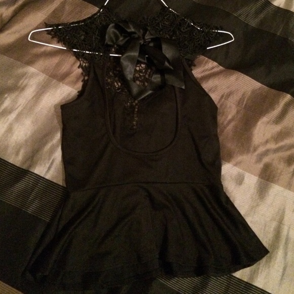 Sexy top! - Picture 2 of 2