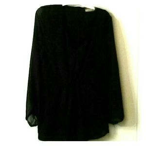 Very cute sheer gathered sleeve romper