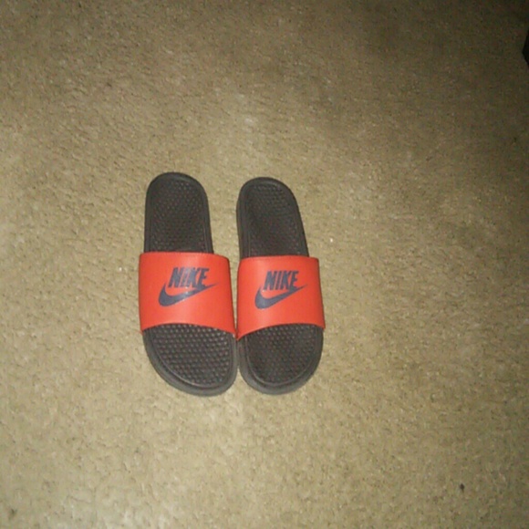 Men Nike flip flops