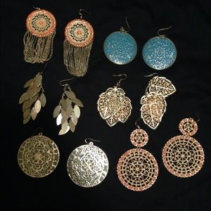 BUNDLE! bundle!! Two sets of earrings