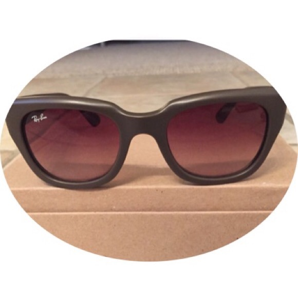 Ray-Ban Accessories - Authentic Ray-Ban 52mm Retro Sunglasses