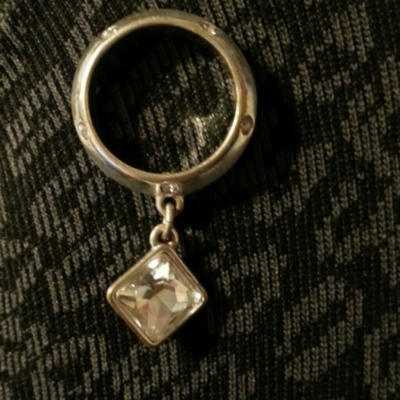 LIMITED EDITION Avon "Femme" ring - Picture 3 of 4