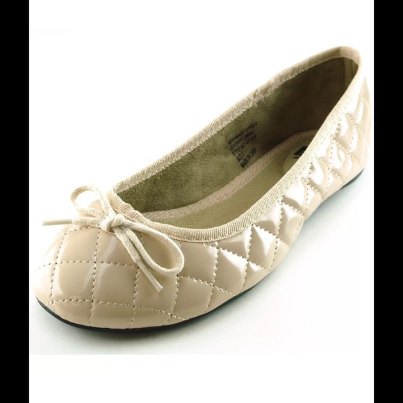 Patent quilted ballet flats