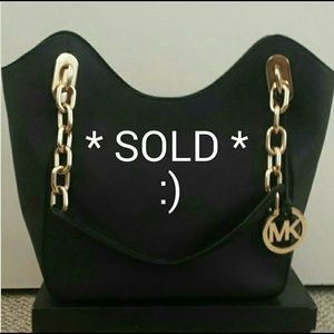 SOLD || BLACK Michael Kors Lilly Shoulder bag